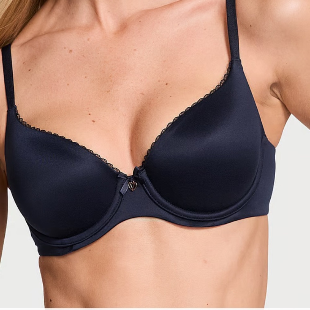 Victoria’s Secret lined Demi bra